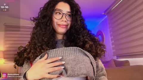 Amy Olivera online show from March 19, 1:05 pm