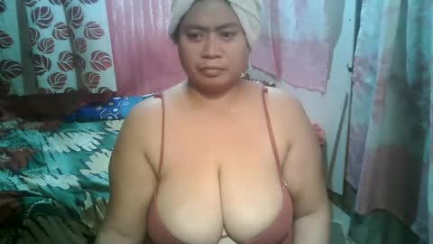 Snapshot of miss_v0lcan0 chatting on February 6, 11:20 am miss v0lcan0 online show from February 6, 11:20 am