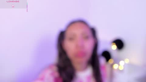 Miss Veronica online show from March 4, 6:50 pm