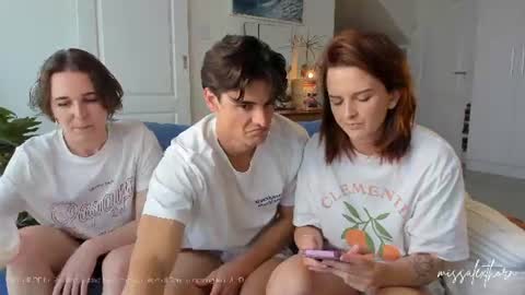 Alexandra Thorn online show from August 8, 8:57 am