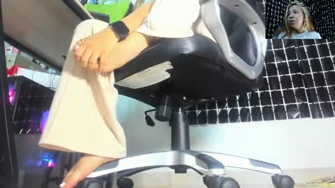 missalmafenix online show from July 20, 6:20 pm