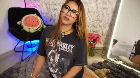 missara_ online show from July 8, 3:10 am