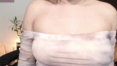 MissBlair online show from February 8, 2:16 pm