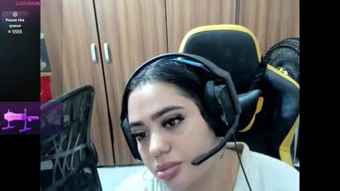 Snapshot of missbratz10_ chatting on January 5, 12:09 am missbratz10_ online show from January 5, 12:09 am