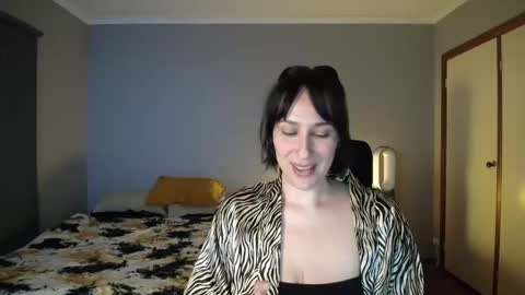 MissCarmilla444 online show from September 22, 1:10 am