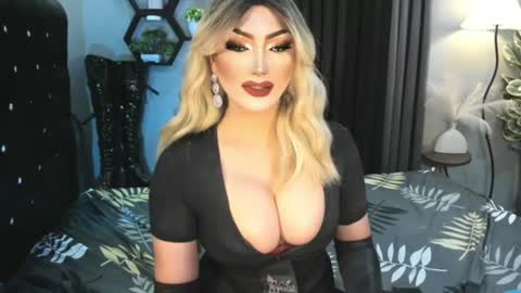 PRIESTESS CHANNEL online show from June 20, 8:04 pm