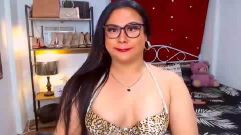 missdominantbigcockx online show from April 1, 1:52 pm