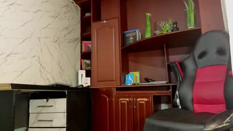 Escarlet online show from December 23, 4:18 am