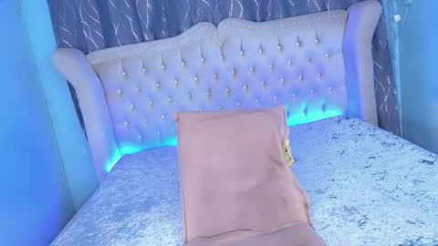 im your queen steffie online show from October 11, 4:06 am