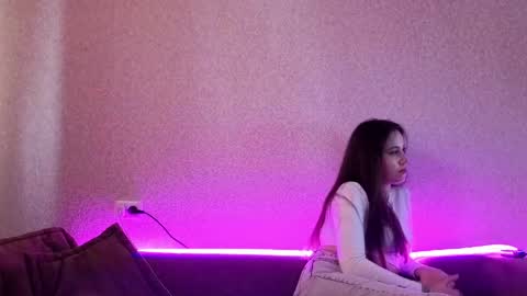 misskissez online show from April 19, 8:26 am