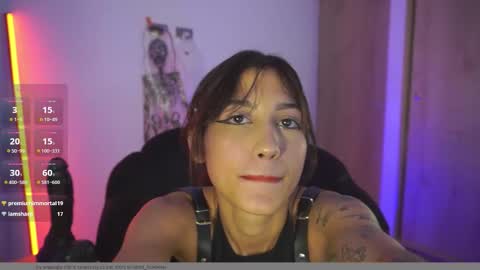 Snapshot of misskorrah chatting on October 25, 8:09 pm janedoe online show from October 25, 8:09 pm
