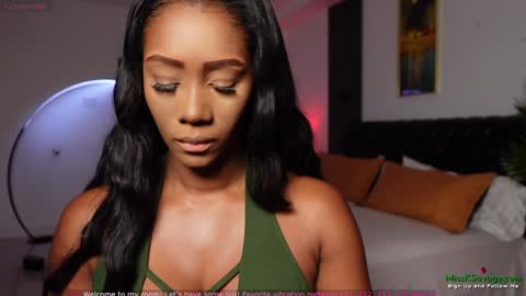 Miss K online show from December 22, 10:33 am