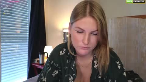 Misslucci online show from October 8, 7:47 am