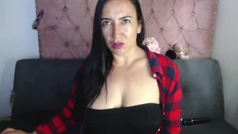 luccy online show from July 4, 9:18 pm