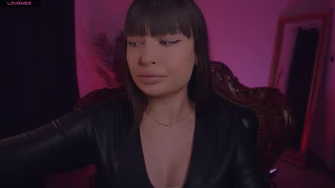 LUXXANDRA online show from February 11, 5:47 am