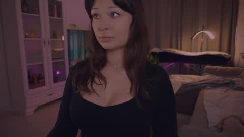 LUXXANDRA online show from May 23, 5:47 am