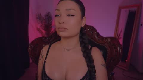 LUXXANDRA online show from February 26, 6:19 am