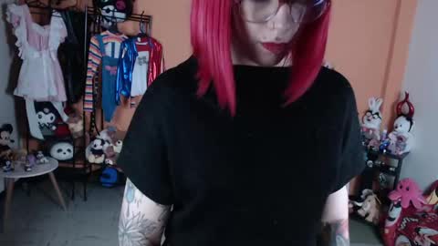 Miss Mia online show from April 18, 10:50 am