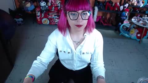 Miss Mia online show from February 4, 2:54 pm