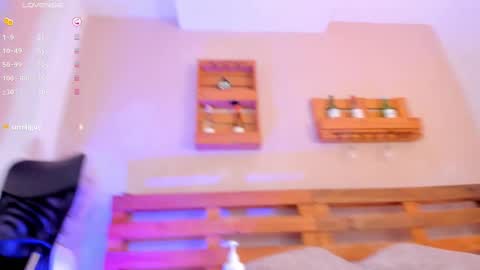 Mia  online show from October 11, 12:10 pm