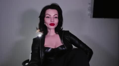   online show from November 23, 2:37 pm