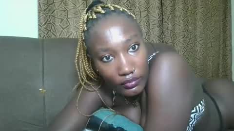 pretty gal online show from March 11, 7:39 pm