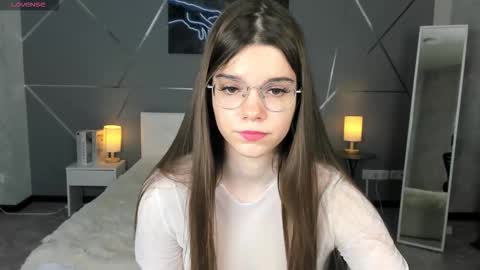 misss_evelyne online show from January 12, 1:34 am