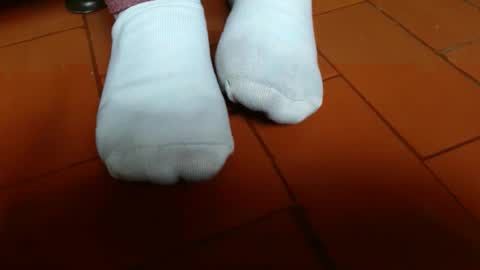 Snapshot of misssam28 chatting on February 13, 5:01 pm TELL ME MISS online show from February 13, 5:01 pm