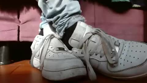 Snapshot of misssam28 chatting on February 6, 1:32 pm TELL ME MISS online show from February 6, 1:32 pm