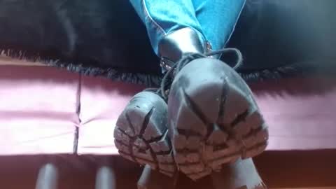 Snapshot of misssam28 chatting on March 4, 2:42 pm TELL ME MISS online show from March 4, 2:42 pm