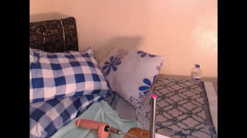 missthighsohmy online show from September 17, 3:04 pm