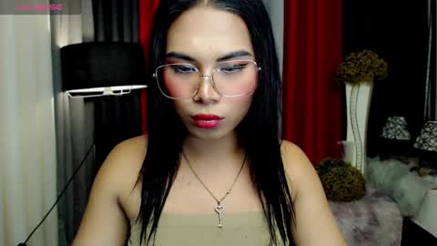 misstrishontop online show from January 10, 8:29 am