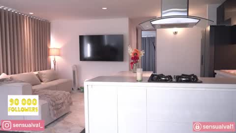 OF online show from February 3, 8:02 pm