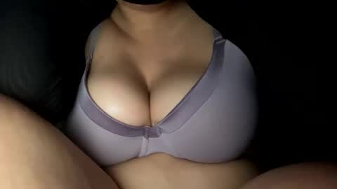 missvanessa_ebony online show from January 12, 7:00 am