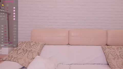 missxcaprice online show from October 30, 4:35 am