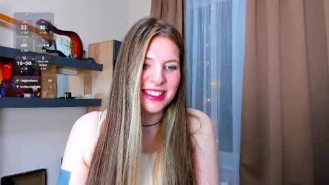 Anya online show from April 18, 7:58 pm