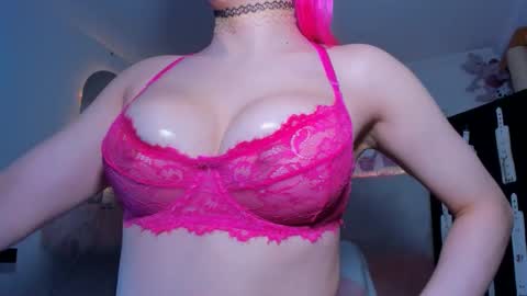 missyuliaslut online show from February 22, 3:32 am