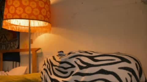 Snapshot of misszlataa chatting on March 10, 7:00 am Zlata online show from March 10, 7:00 am