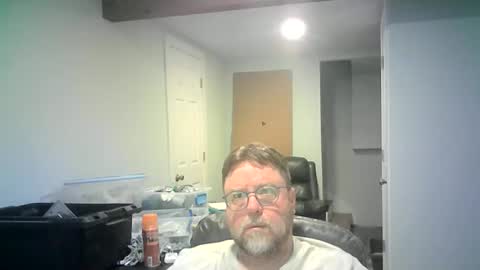 Mr. Happy online show from April 4, 5:36 am