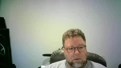 Snapshot of mister_happy567 chatting on October 13, 6:59 am Mr. Happy online show from October 13, 6:59 am