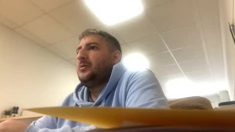 Snapshot of misterbelled chatting on October 20, 12:10 pm misterbelled online show from October 20, 12:10 pm