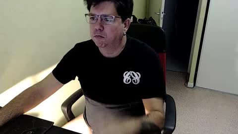 mistercoeur online show from December 3, 8:26 am