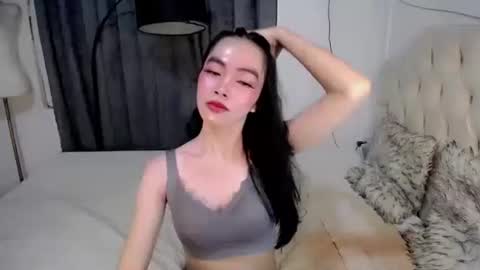 CRISHA  online show from April 19, 2:01 am