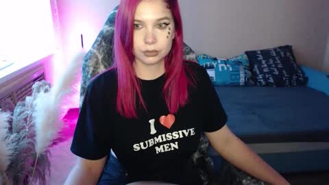 Snapshot of mistressbailey_x chatting on October 22, 12:29 pm Miss Bailey online show from October 22, 12:29 pm