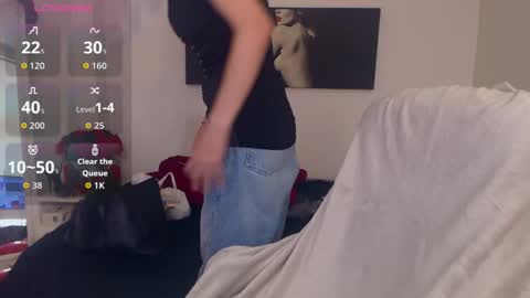 Snapshot of mistressevelyn_ chatting on October 20, 5:45 am MistressEvelyn  online show from October 20, 5:45 am