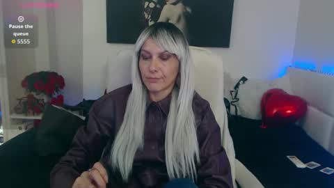 Snapshot of mistressevelyn_ chatting on October 24, 8:59 am MistressEvelyn  online show from October 24, 8:59 am