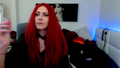Snapshot of mistressevelyn_ chatting on March 1, 8:23 am MistressEvelyn  online show from March 1, 8:23 am