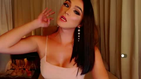 Leah online show from February 24, 6:47 pm