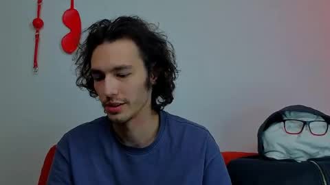 MitchelKors online show from April 20, 6:11 pm