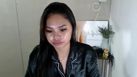 mitena_fox333 online show from May 23, 8:38 pm